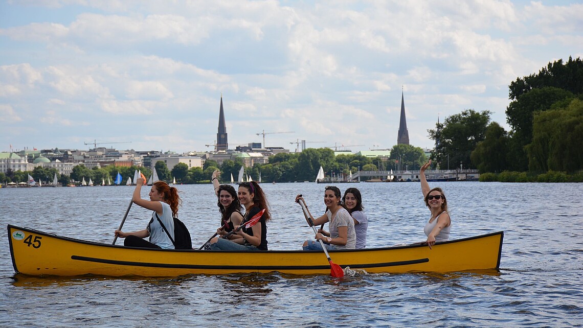 weBuddy canoeing