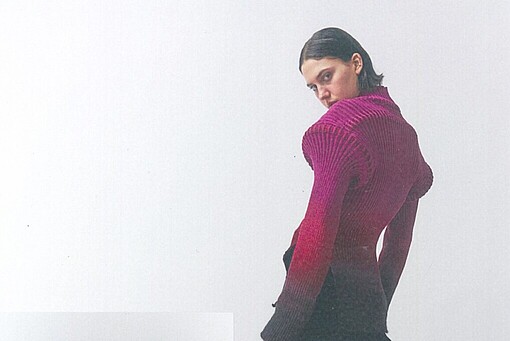 Ella Gödecken Kollektion beschäftigt sich mit Strickproduktionen in der Mode.
Ella Gödecken Kollektion beschäftigt sich mit Strickproduktionen in der Mode.