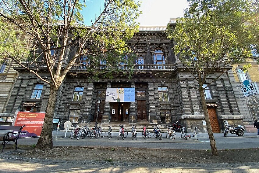 Hungarian_University Gebäude