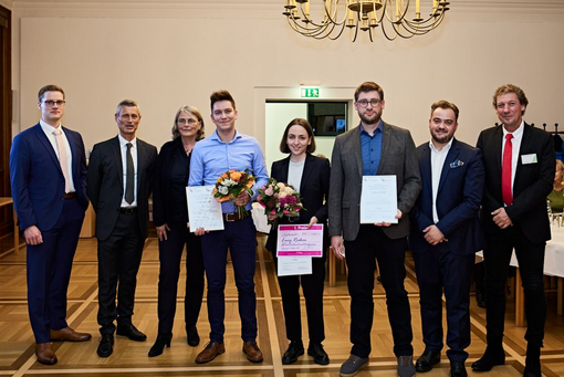 
                Gruppen mit den Ausgezeichneten des dbb-Preises 
            