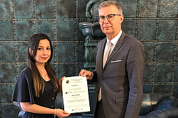 
                Auszeichnung für M.Sc.N.Acar
            